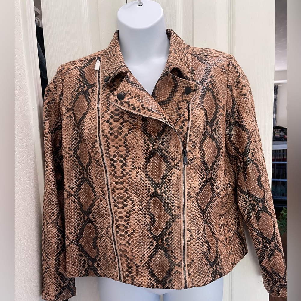 G by Giuliana Tan and Black Snake Print Jacket